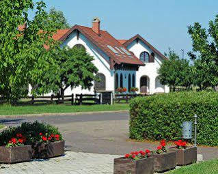 Hortobagy Club Hotel Экстерьер фото